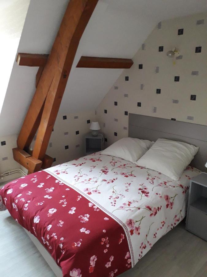 Chez Claude & Chantal Saint-Yorre Esterno foto